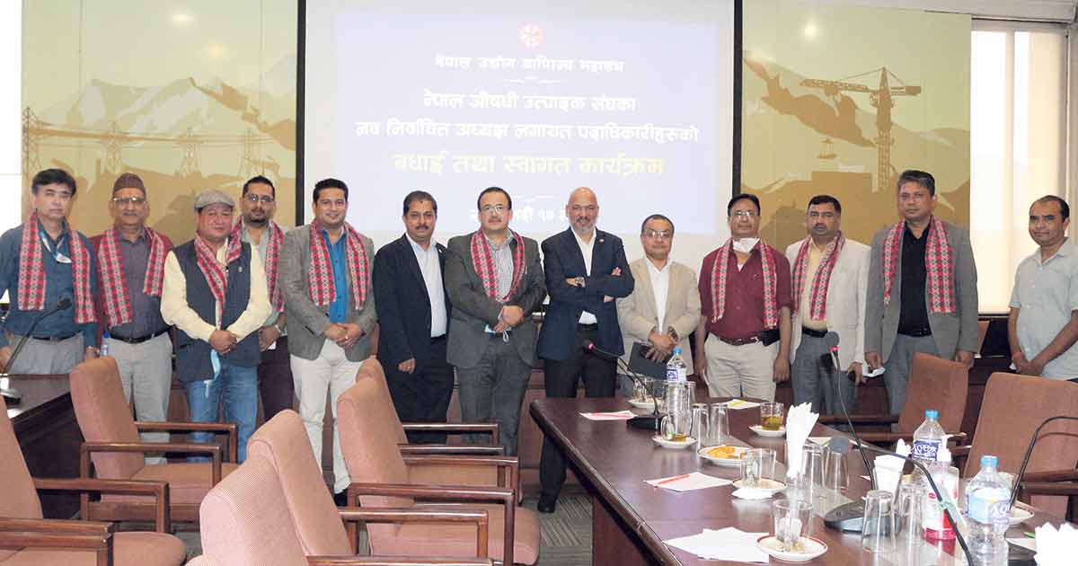 ५० प्रतिशत औषधि स्वदेशी